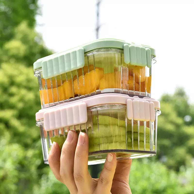 Food Storage Box, Chilled Fruit Box, Portable Fruit Box, Airtight Crisper with Leak-Proof Locking Lid for Fruits, Vegetables when you are out and about (Free 1 Fruit Fork + 1 Ice