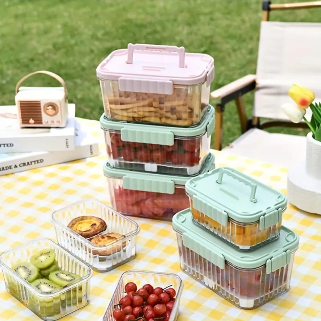 Food Storage Box, Chilled Fruit Box, Portable Fruit Box, Airtight Crisper with Leak-Proof Locking Lid for Fruits, Vegetables when you are out and about (Free 1 Fruit Fork + 1 Ice